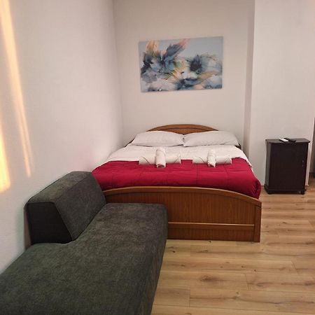 Albania Apartment Comfort Near Tirana City Center Ngoại thất bức ảnh