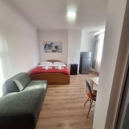 Albania Apartment Comfort Near Tirana City Center Ngoại thất bức ảnh