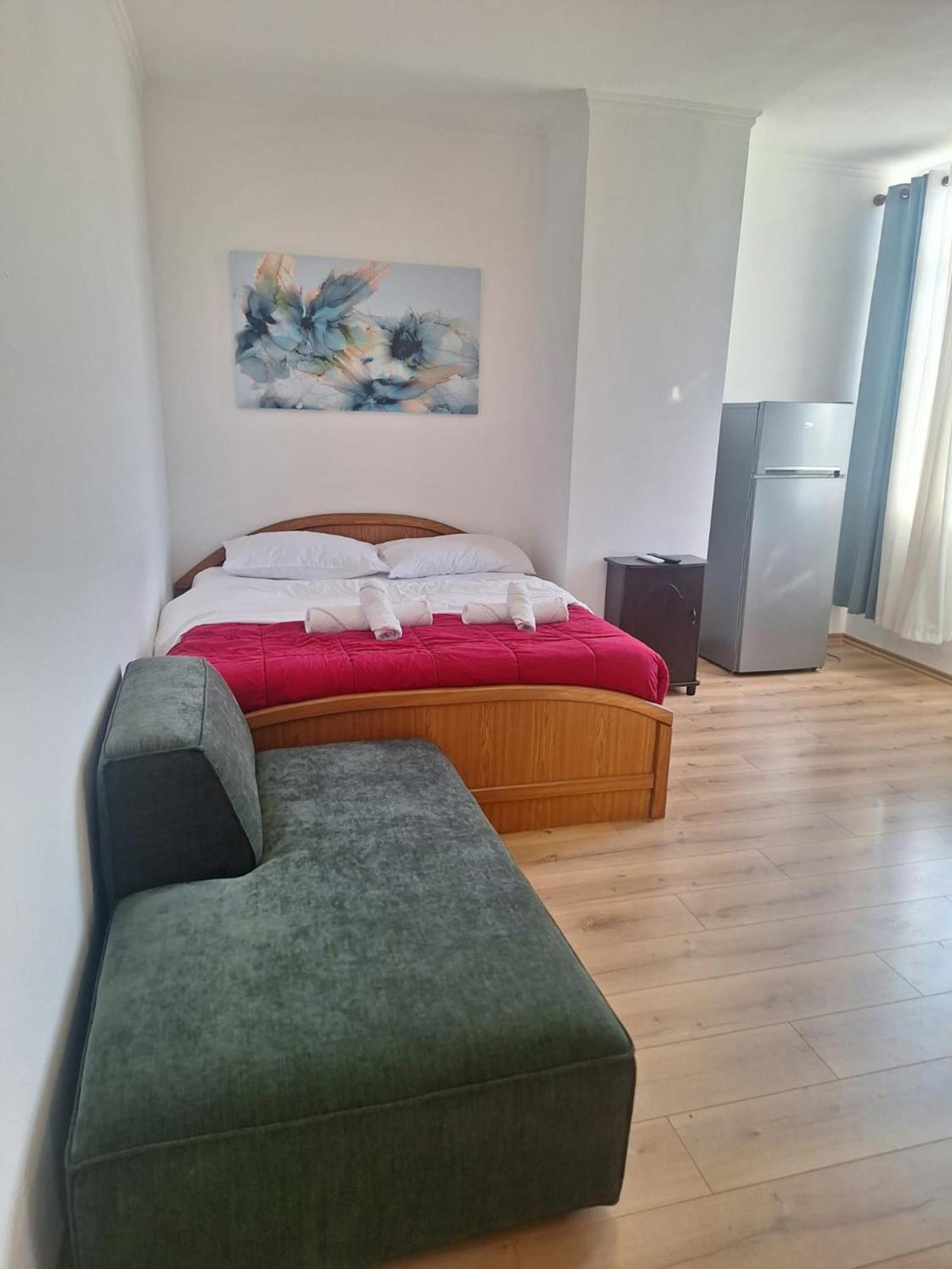 Albania Apartment Comfort Near Tirana City Center Ngoại thất bức ảnh